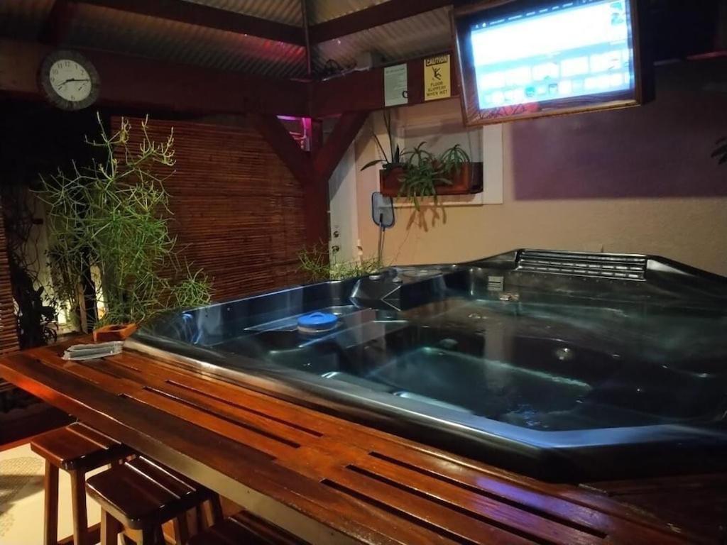 Tampa Bay Beautiful Apartment And Private Jacuzzi Exterior photo